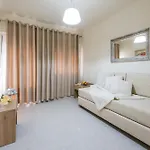 Kristi 4*